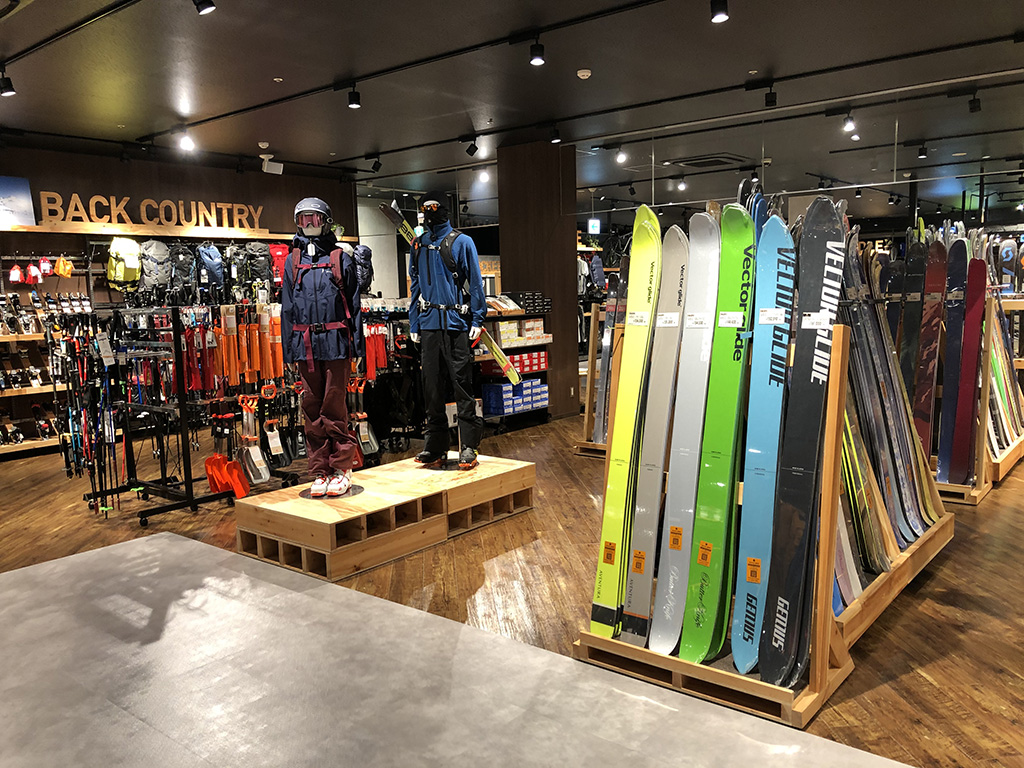 Alpenoutdoors Flagship Store柏店 スキー スノーボード充実の品揃え 千葉県