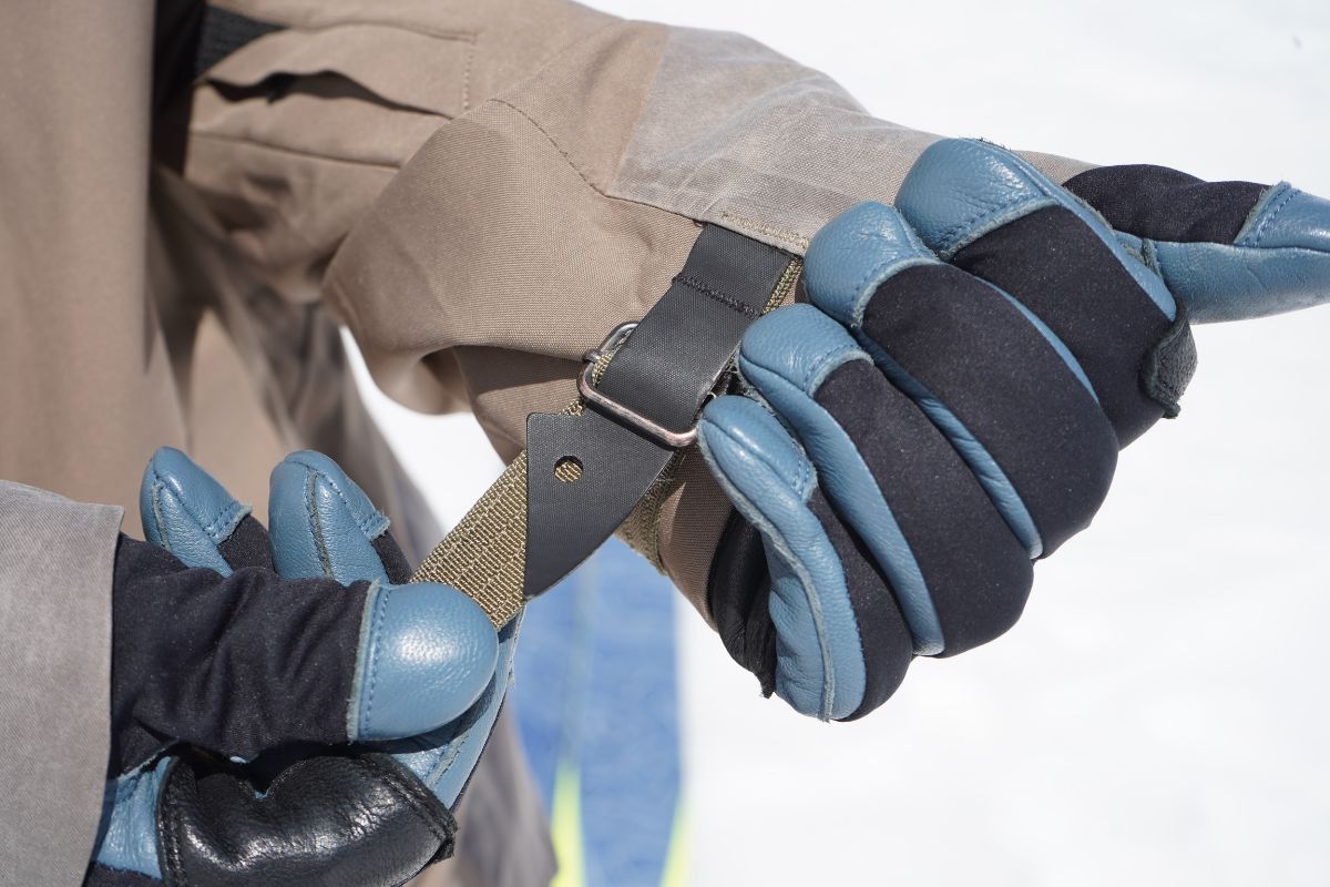 クレッタルムーセンの滑りを追求する美しきセットアップBrage 2.0 Jacket＆Salopette | スキー・スノーボード情報メディア
