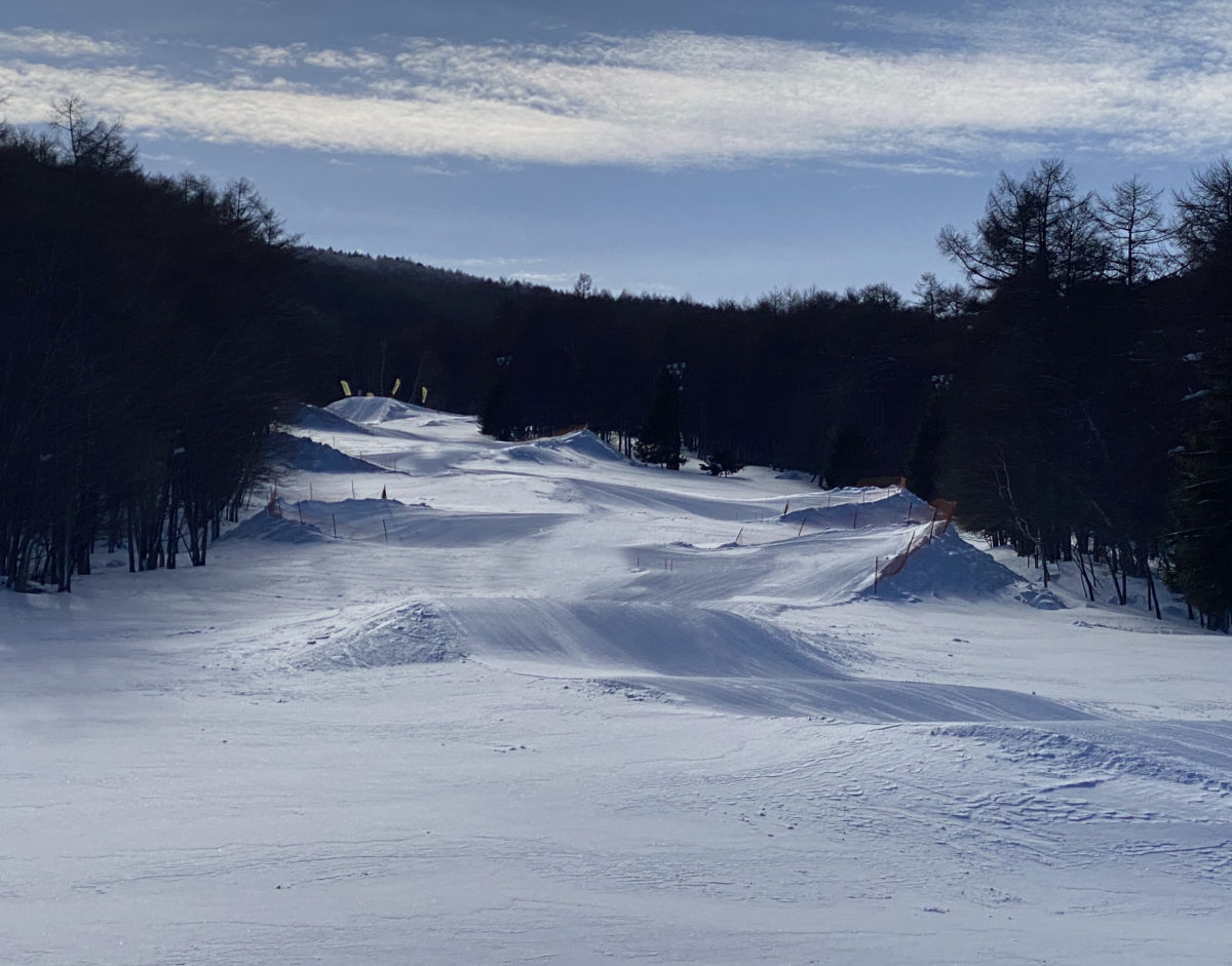 Hunter Mountain Shiobara Weather forecast, live camera, lift ticket purchase, course map Ski and snowboard information media STEEP