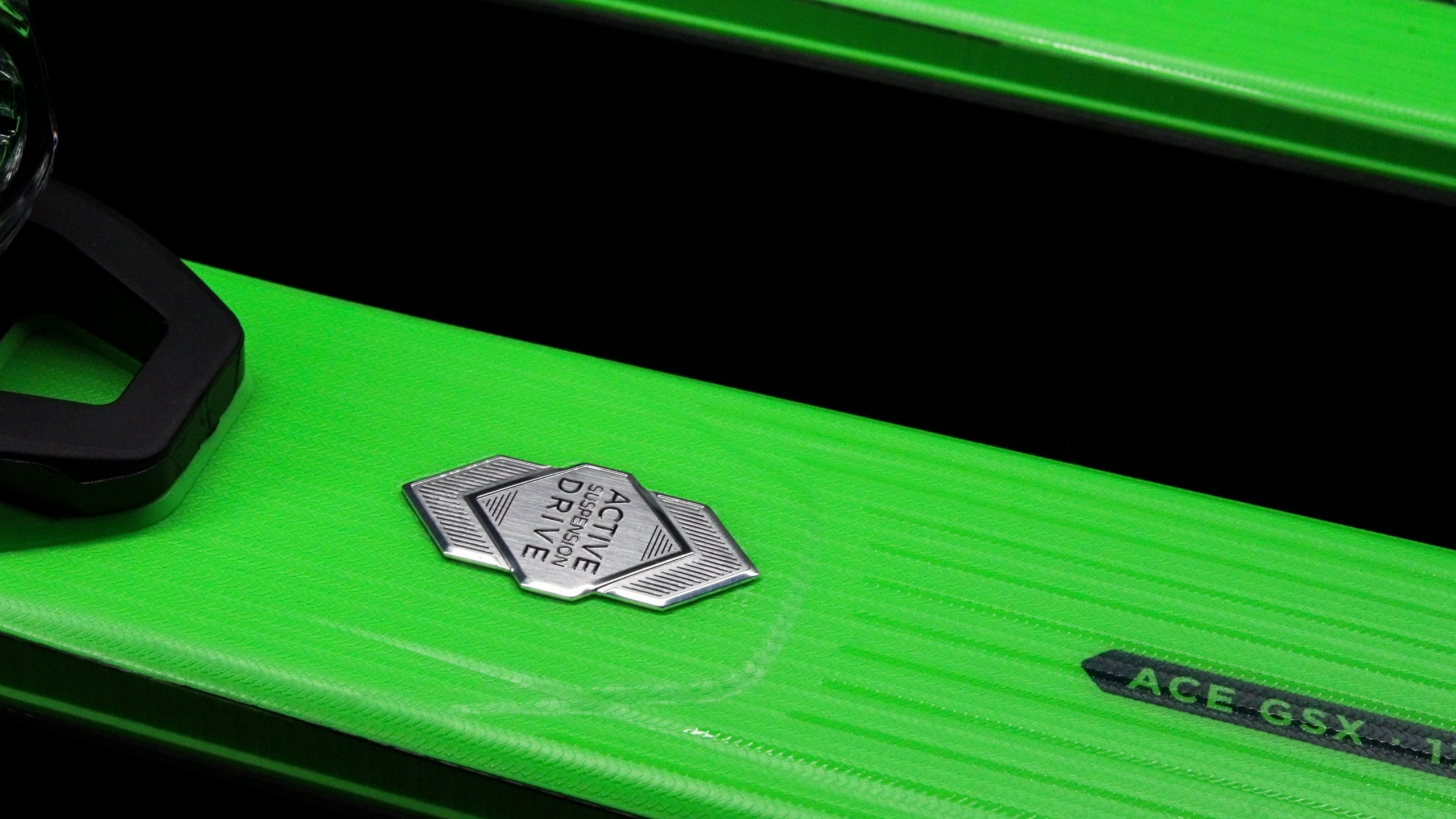 非対称を超えた。ELAN「ACEコレクション」がフルモデルチェンジ！｜'26-27ニューモデル情報